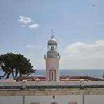 Beautiful Apartment In Roses With Views